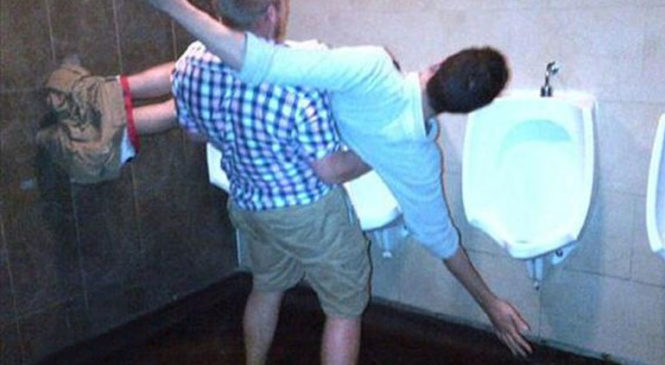 Embarrassing Nightclub Photos Caught At Just The Right Moment